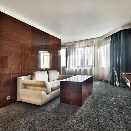 Prezident Luxury & Wellness מלון 4*