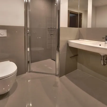 プレジデント ラグジュアリー スパ ＆ ウェルネス 4* カルロヴィ・ヴァリ