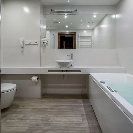 Prezident Luxury & Wellness מלון 4*