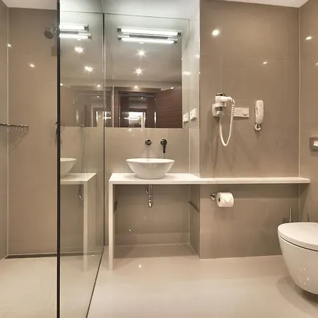 Prezident Luxury & Wellness 4* Κάρλοβι Βάρι