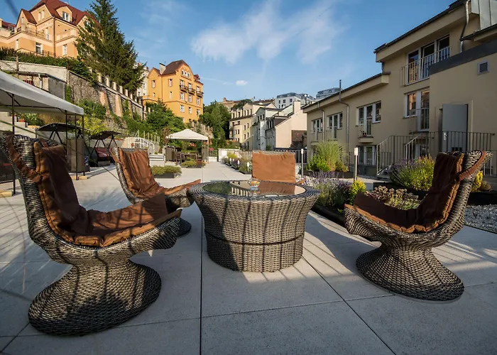 Prezident Luxury & Wellness קרלובי וארי